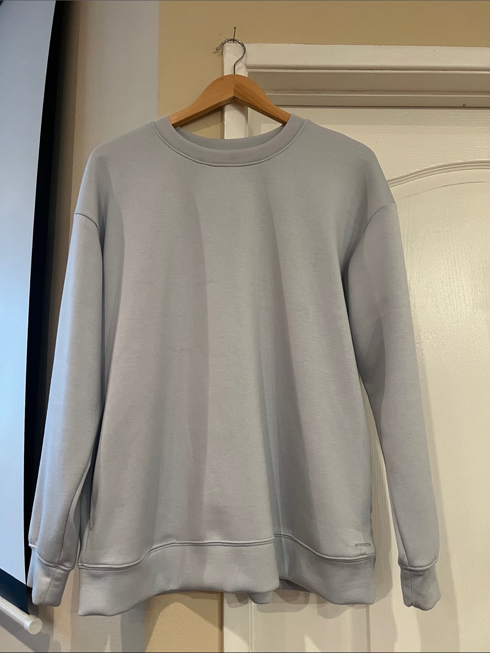 Mondetta Light Gray/Blue Crewneck Sweatshirt with pockets Large